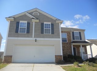 3807 Larkhaven Village Dr, Charlotte, NC 28215