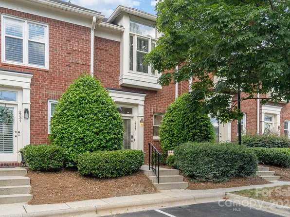 2727 Dilworth Heights Ln, Charlotte, NC 28209