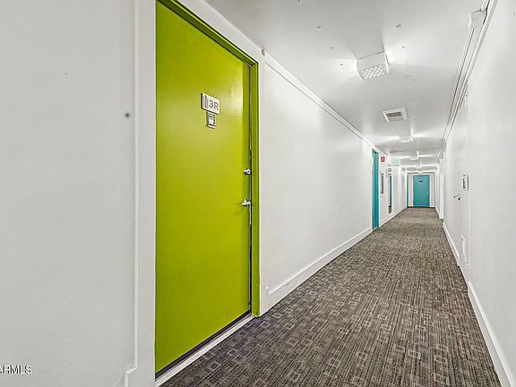 2nd image of 4750 N CENTRAL Avenue #3R