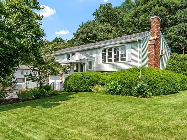 20 Pinecroft Ave, Holden, MA 01520