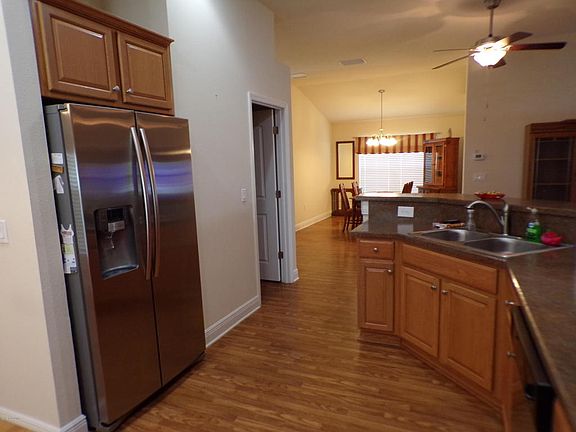 3rd image of 440 Loxley Ct