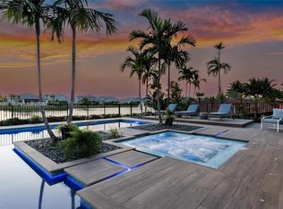 9369 Crestview Cir, Palm Beach Gardens, FL 33412