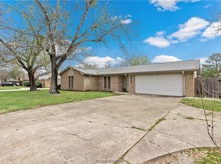 2725 Brothers Blvd, College Station, TX 77845