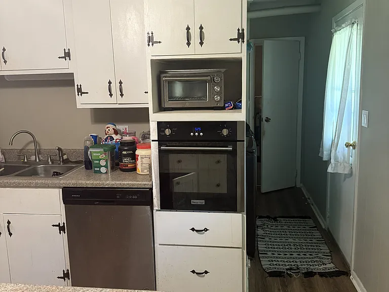 209 Britt St — Photo 14