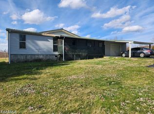 1737 Groves Rd, Pikeville, TN 37367