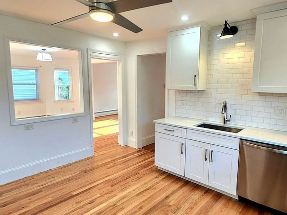 3rd image of 248 Pearl St APT 1