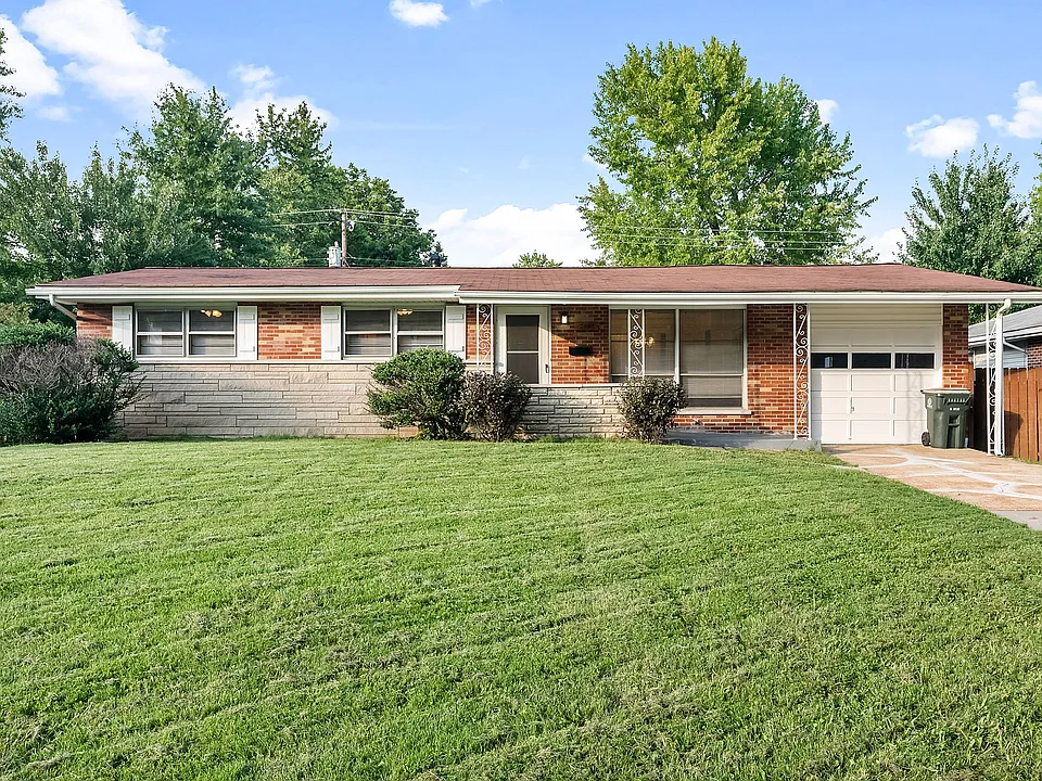 813 Riderwood Dr