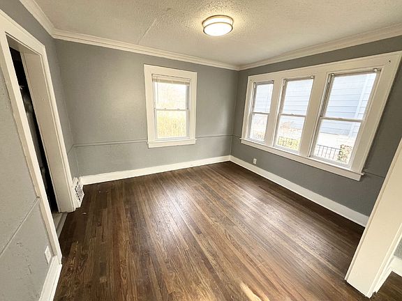 5th image of 3822 E 68th St