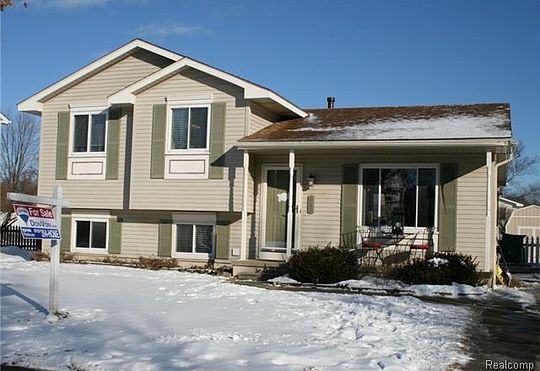 1st image of 913 Meadowlark Ln