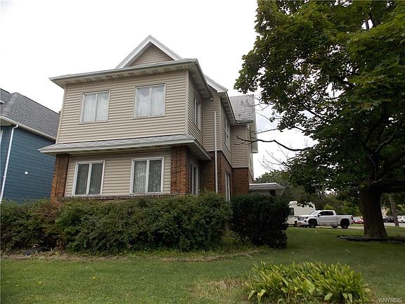 2nd image of 2634 S Park Ave