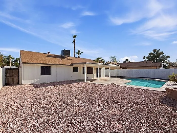 4910 W Gail Dr — Photo 32