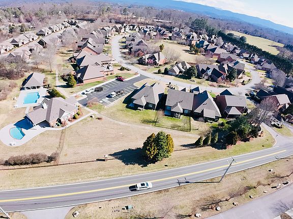 3rd image of 295 Savannah Park Dr
