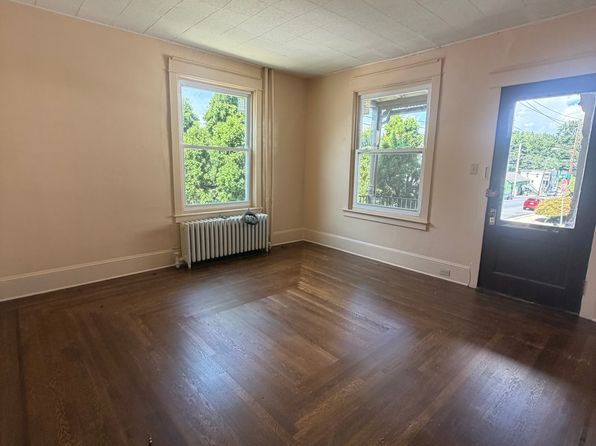 302 E Walnut St APT 1