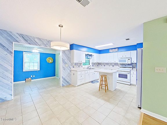 4th image of 229 Glen Meadows Cir