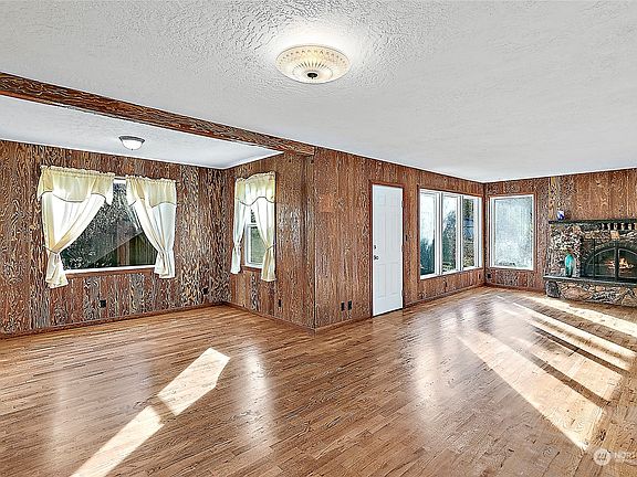 5th image of 1326 W Franklin Street