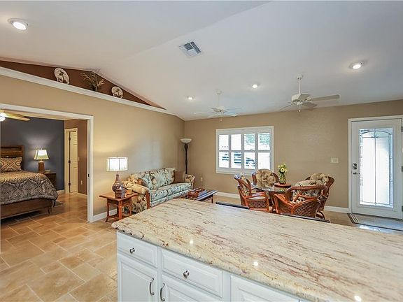3rd image of 214 N Lakeshore Dr