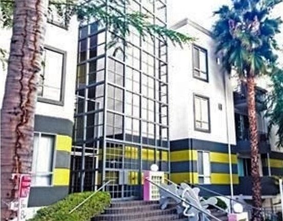 2nd image of 884 Palm Ave APT 0201