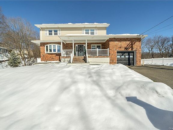 2nd image of 13 Georgian Dr