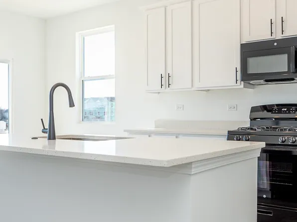 4283 Chelsea Manor Cir, Aurora, IL