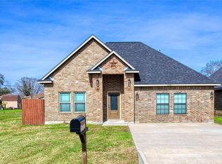1206 N Avenue L, Freeport, TX 77541