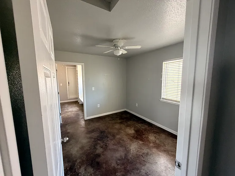 243 Poplar Ave #2 — Photo 3