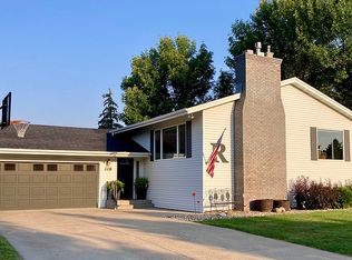 228 Coulee Dr, Washburn, ND 58577