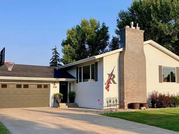 228 Coulee Dr, Washburn, ND 58577