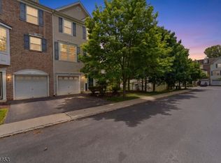 9 Sundance Way, Phillipsburg, NJ 08865