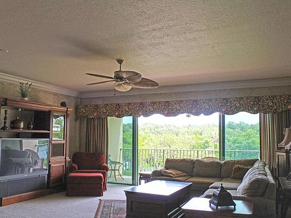 3rd image of 1695 Pinellas Bayway S APT C1