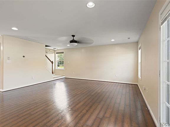5th image of 7016 Ravenscraig Cres