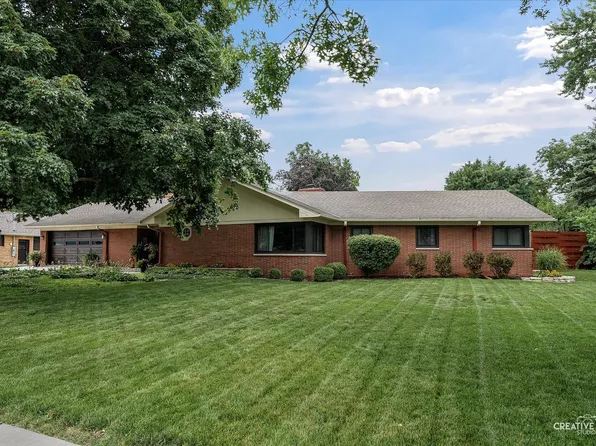 121 W 3rd St, Sandwich, IL 60548