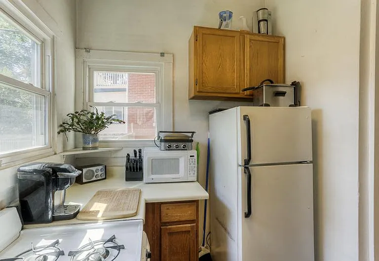 570 N Downing St #2 — Photo 4