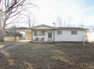 631 Hawthorn Dr, Sullivan, MO 63080