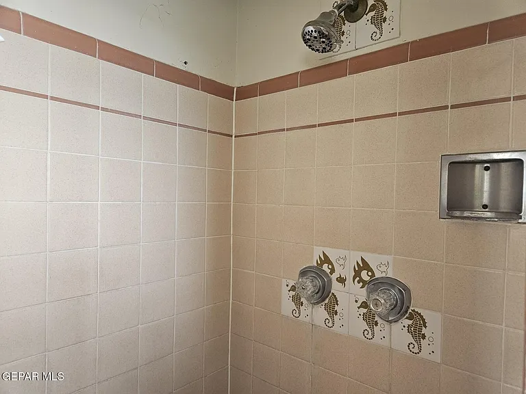 3411 Garnet Dr — Photo 12
