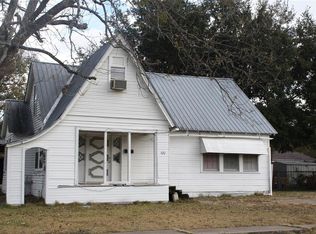 420 N 3rd St, Wills Point, TX 75169