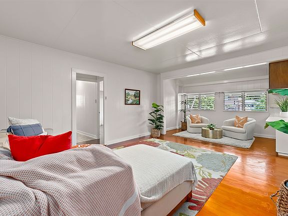 2nd image of 1029 Mamalu Pl
