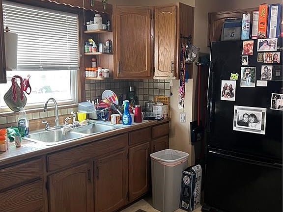 3rd image of 6156 Sloan Ave