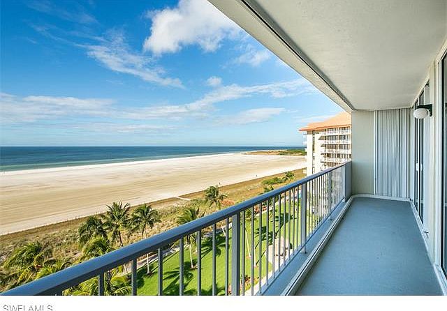 1st image of 140 Seaview Ct APT 902N