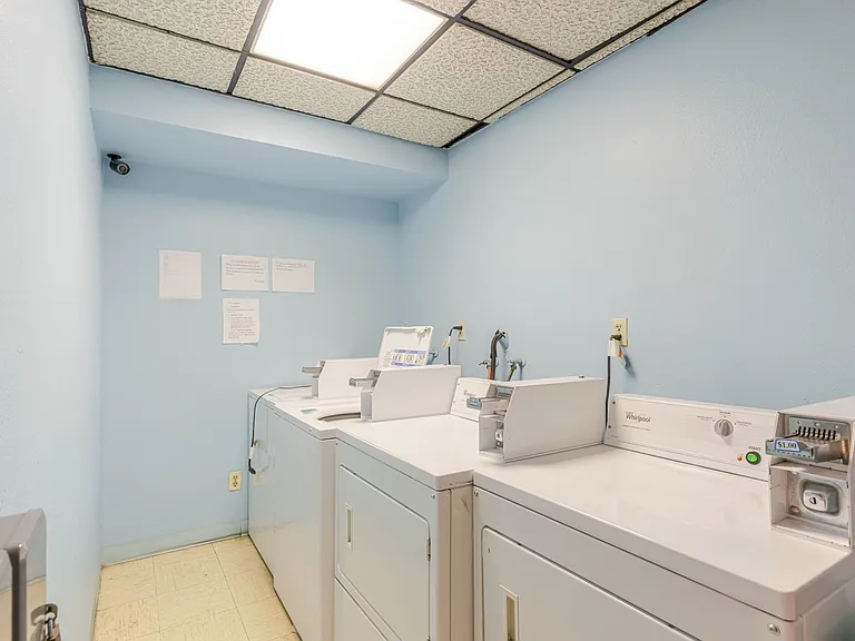 5820 Yolanda Ave #5 — Photo 22