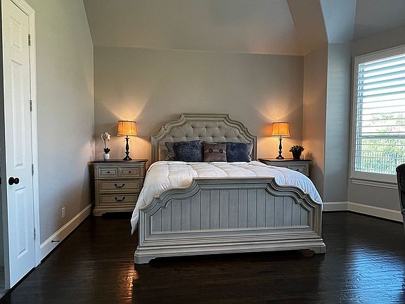 5th image of 5605 River Highlands Dr