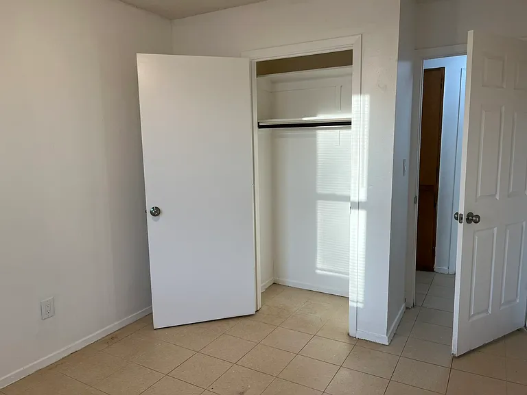 2921 John F Kennedy Dr — Photo 3