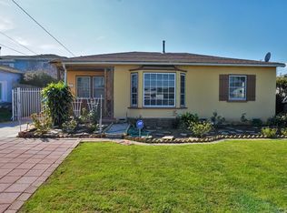 636 W Hillcrest Blvd, Inglewood, CA 90301