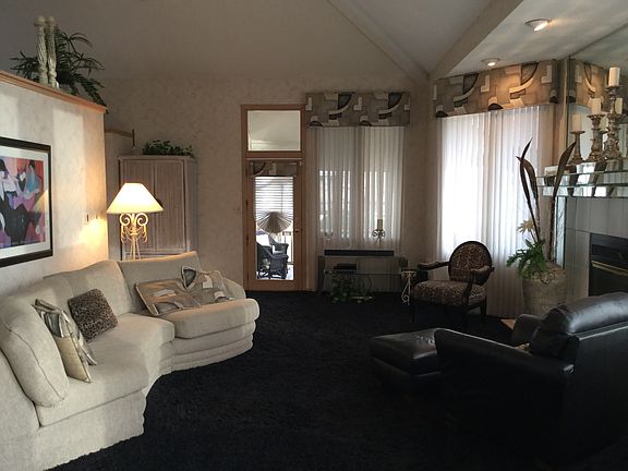 2nd image of 13 Yardley Ln