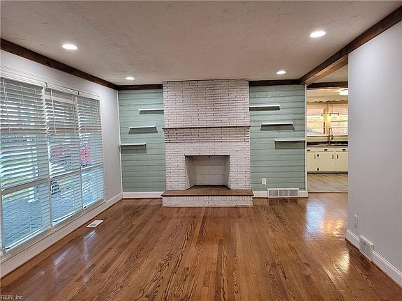 4th image of 106 Poplar Ln