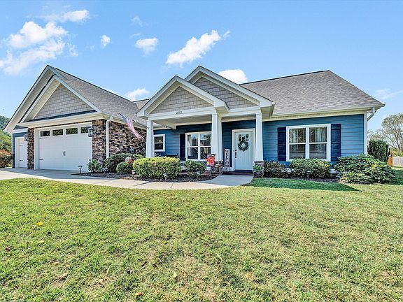 4th image of 202 Savannah Dr NE