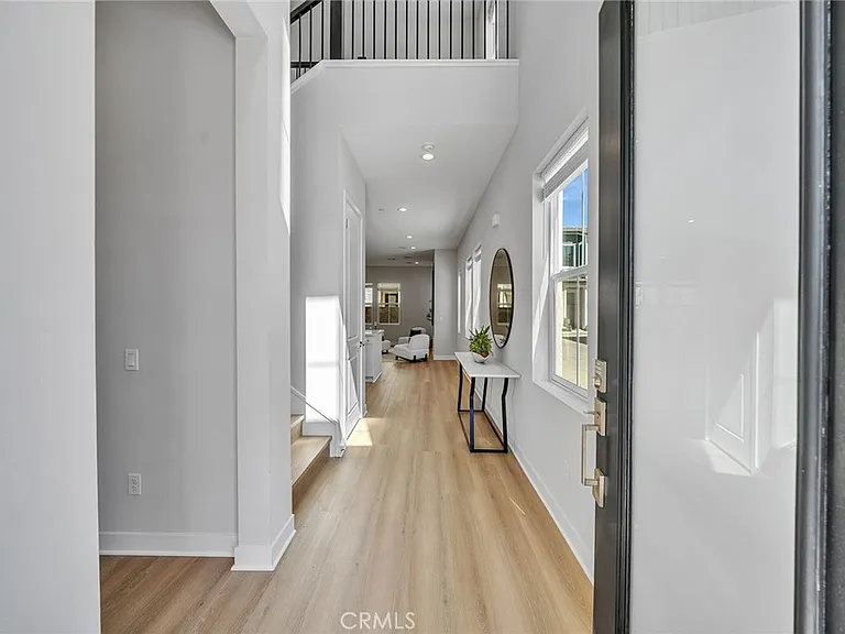 141 Edna Pkwy — Photo 7