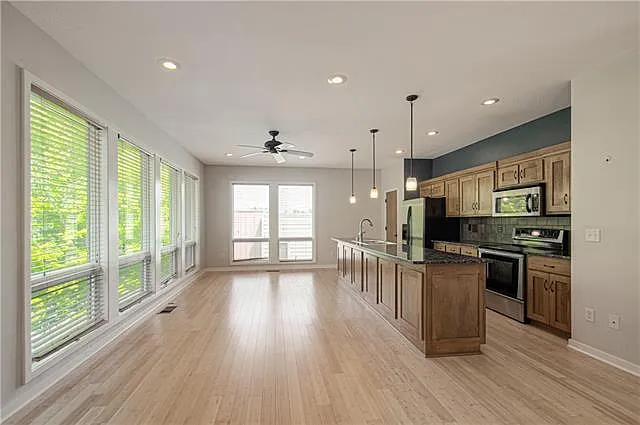 3825 S Minnie St — Photo 11
