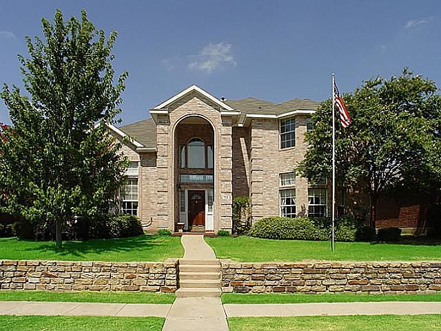 1st image of 712 Cottonwood Bend Dr