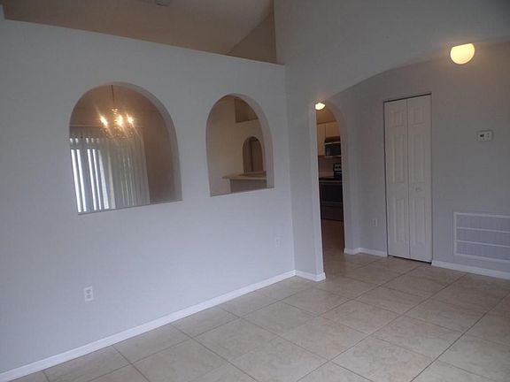 Passway to Dining Room!