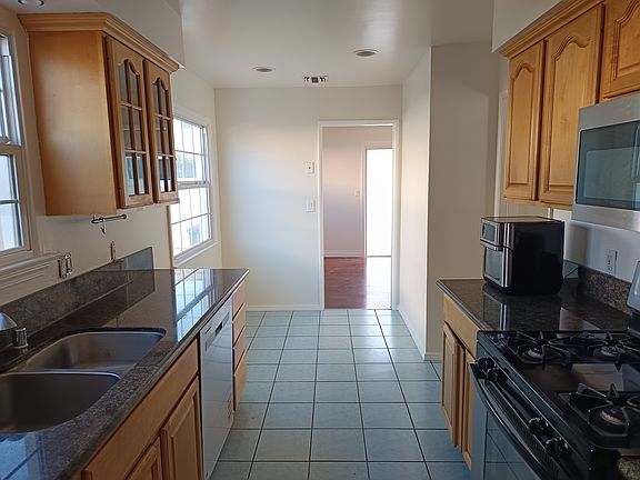 2nd image of 6837 Via Norte Cir